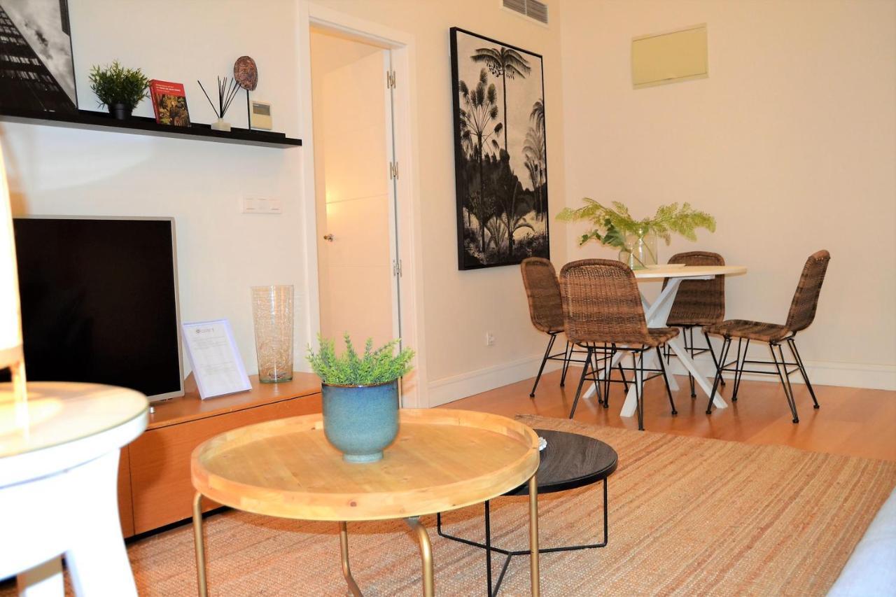 Coqueto Apartamento Junto A La Catedral De Malaga. Lägenhet Exteriör bild